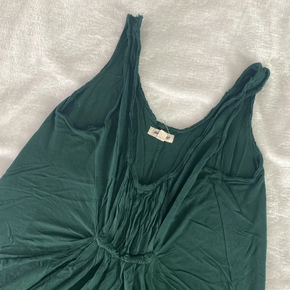 Dark green sleeveless wrinkly dress - Picture 3 of 17
